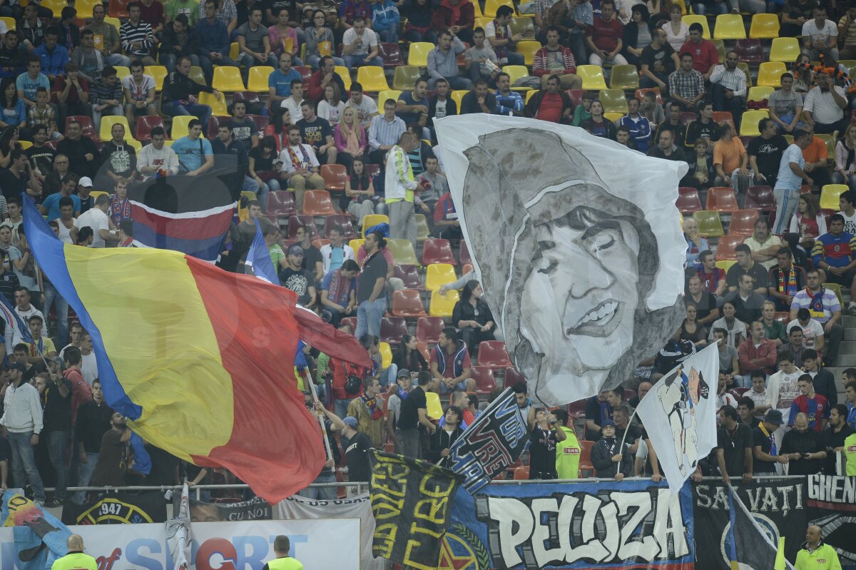 FOTO Atmosferă senzaţională pe Naţional Arena » Spectacolul suporterilor şi o apariţie surpriză :D