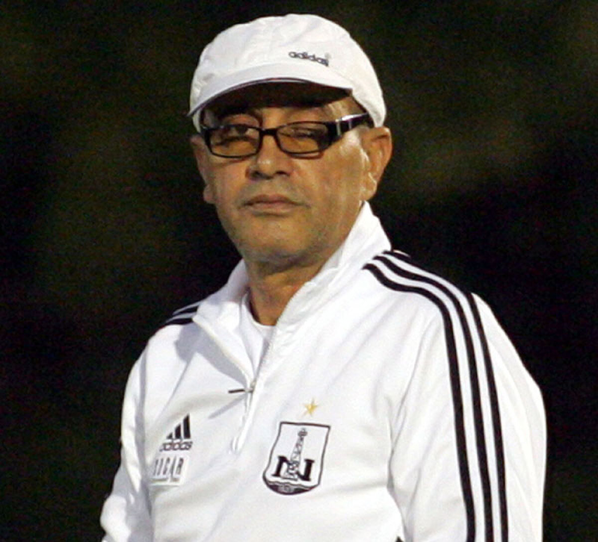 Antrenorul care nu vorbeşte » Boyukaga Hajiev e mut pe bancă, dar face minuni cu Neftci Baku