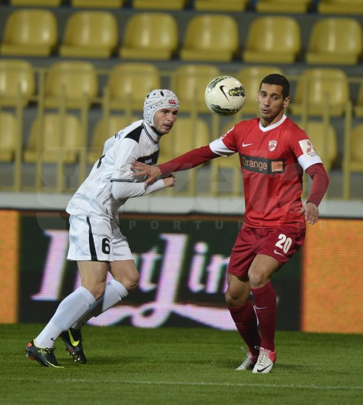 VIDEO + FOTO Blocaţi » Dinamo a obţinut doar o remiză la Mediaş, 1-1