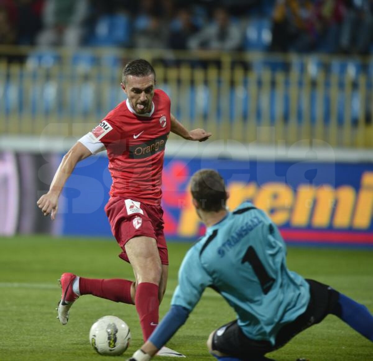 VIDEO + FOTO Blocaţi » Dinamo a obţinut doar o remiză la Mediaş, 1-1