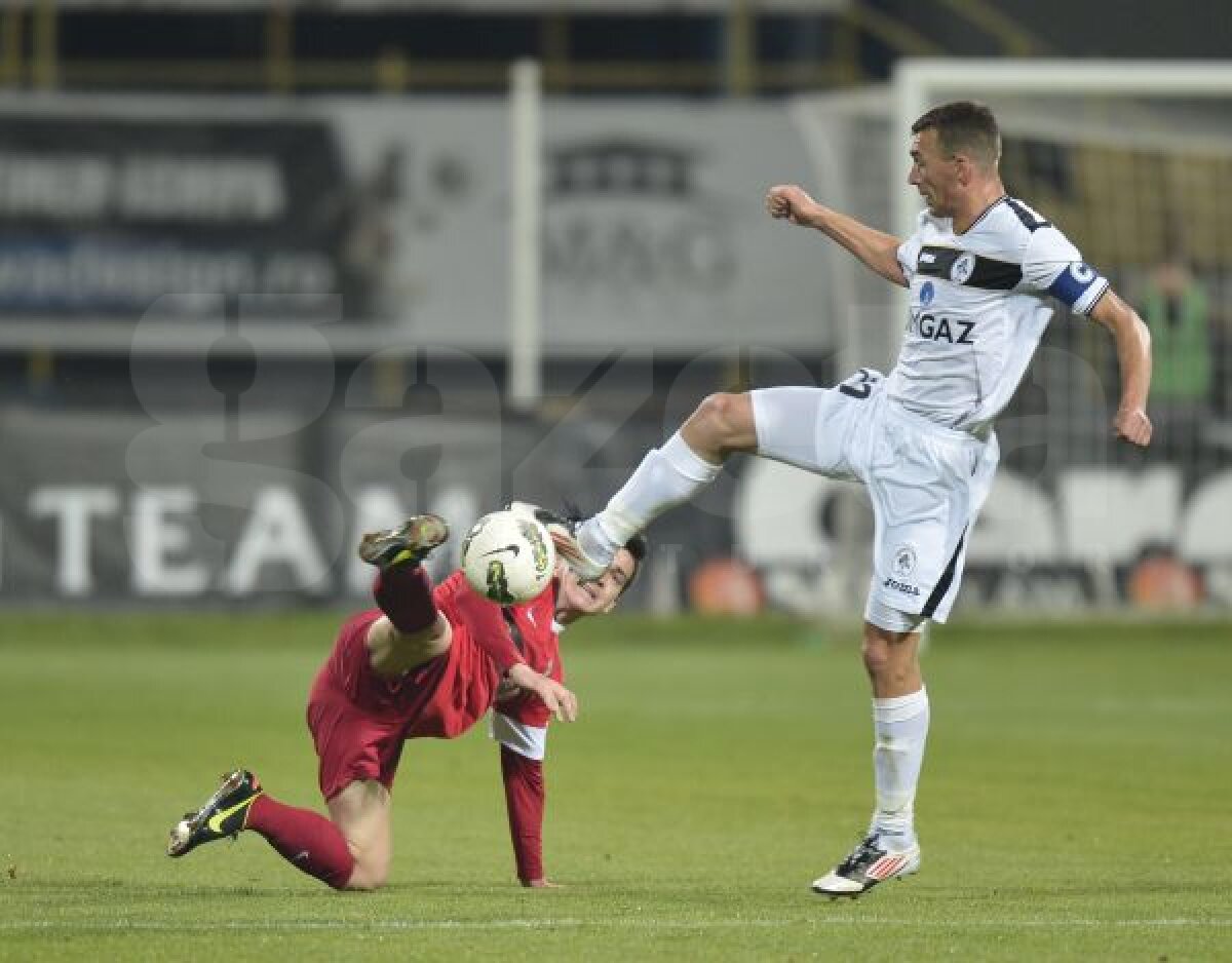 VIDEO + FOTO Blocaţi » Dinamo a obţinut doar o remiză la Mediaş, 1-1