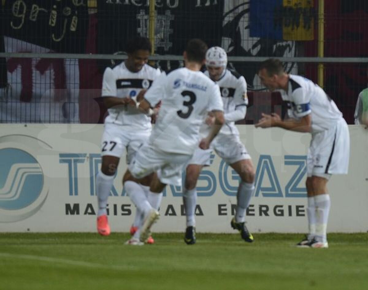 VIDEO + FOTO Blocaţi » Dinamo a obţinut doar o remiză la Mediaş, 1-1