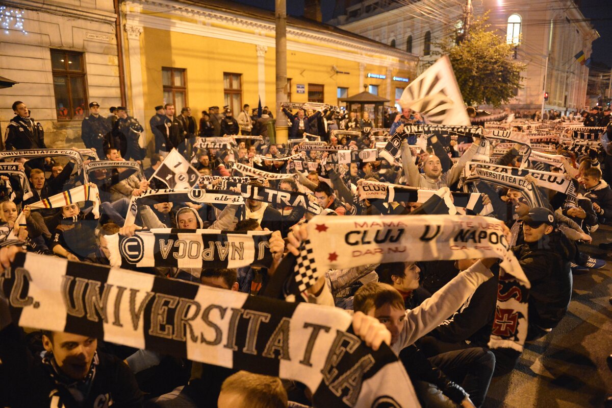 FOTO Miting pentru "U": fanii au ieşit în stradă » Cine s-a alăturat galeriei