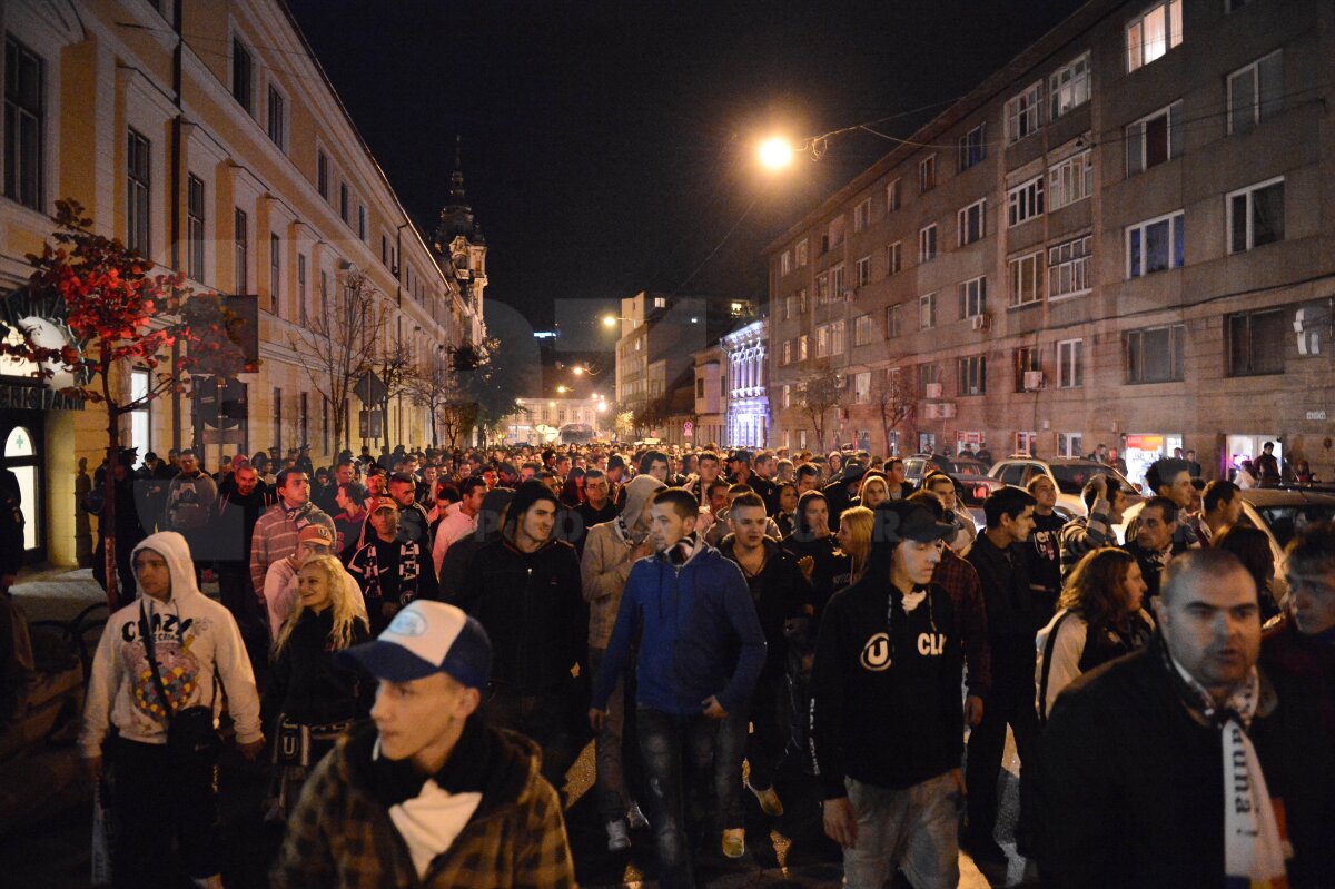 FOTO Miting pentru "U": fanii au ieşit în stradă » Cine s-a alăturat galeriei