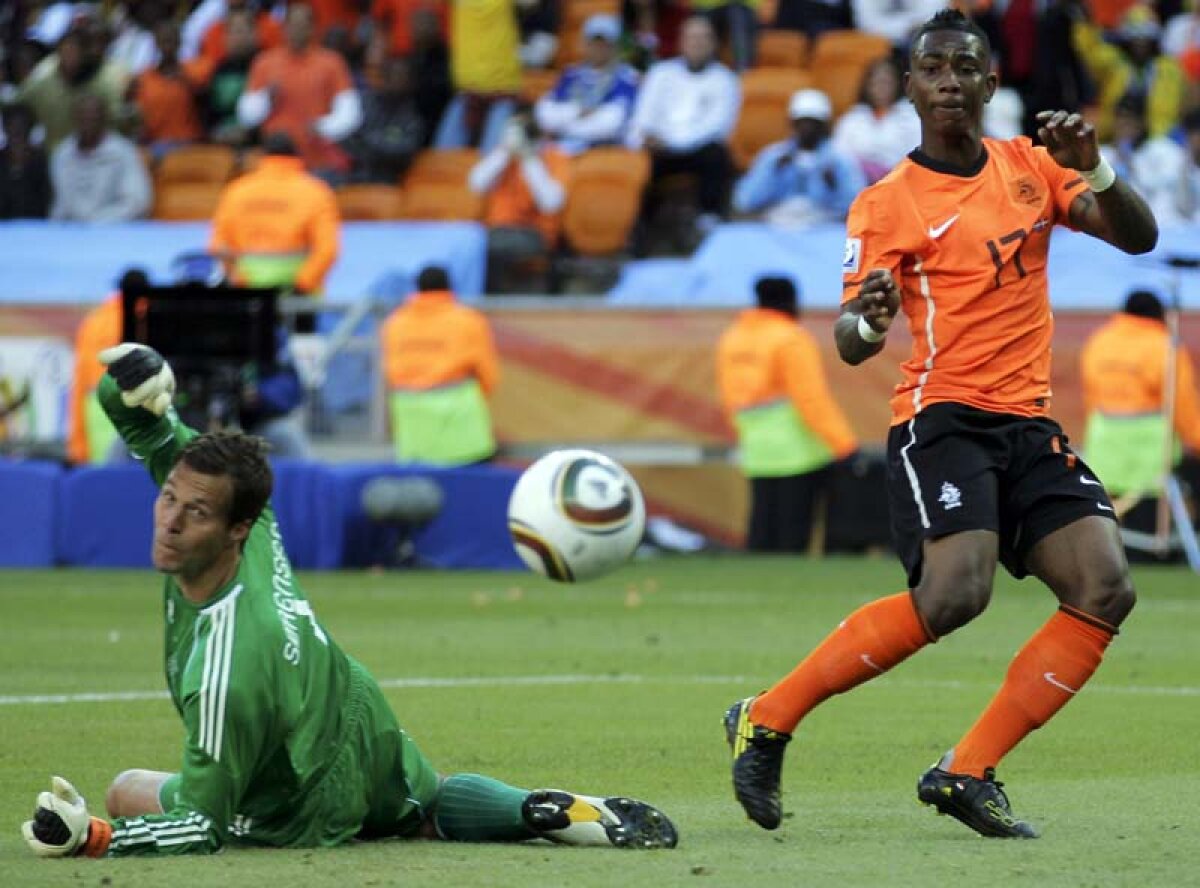 Treci pe portocaliu! » Cum s-a întors olandezul Elia la "naţională" după un show de divertisment