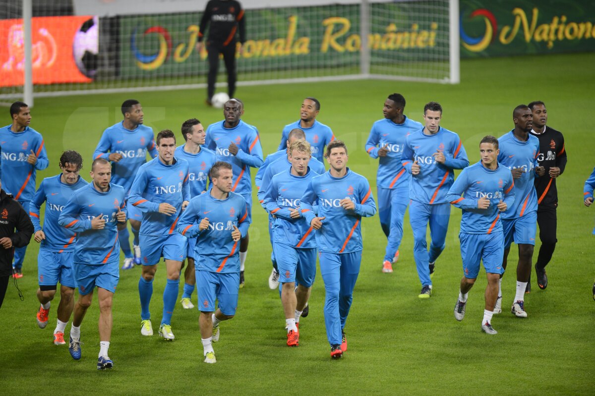 GALERIE FOTO / Olandezii au susţinut în această seară antrenamentul oficial » Ce au văzut cînd au intrat pe stadion!