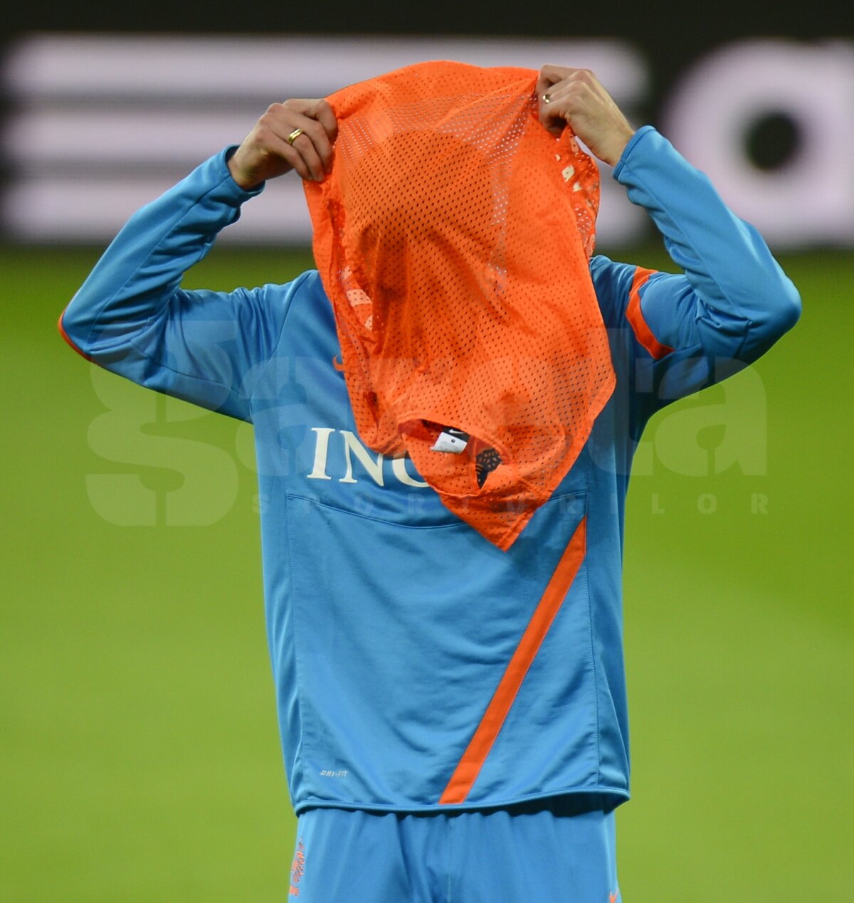 GALERIE FOTO / Olandezii au susţinut în această seară antrenamentul oficial » Ce au văzut cînd au intrat pe stadion!