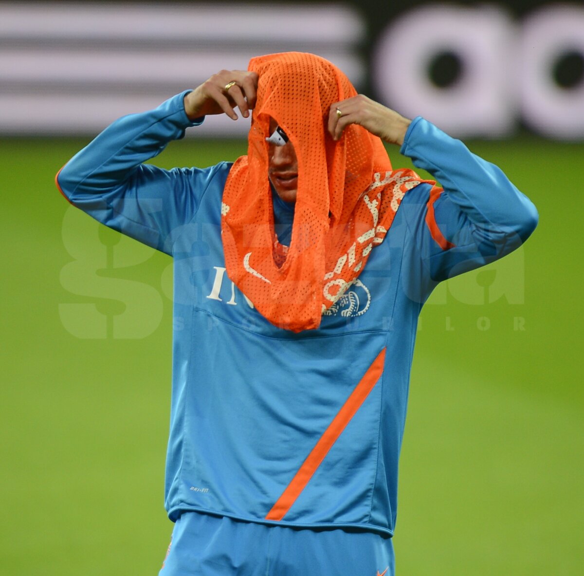 GALERIE FOTO / Olandezii au susţinut în această seară antrenamentul oficial » Ce au văzut cînd au intrat pe stadion!