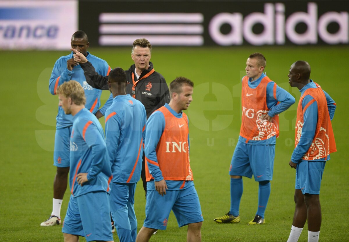 GALERIE FOTO / Olandezii au susţinut în această seară antrenamentul oficial » Ce au văzut cînd au intrat pe stadion!