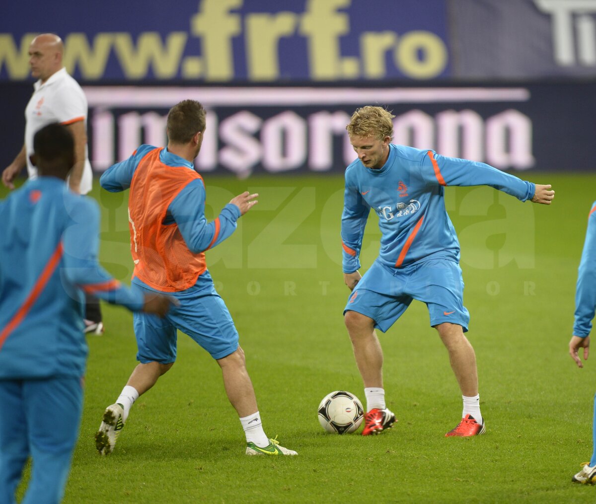 GALERIE FOTO / Olandezii au susţinut în această seară antrenamentul oficial » Ce au văzut cînd au intrat pe stadion!