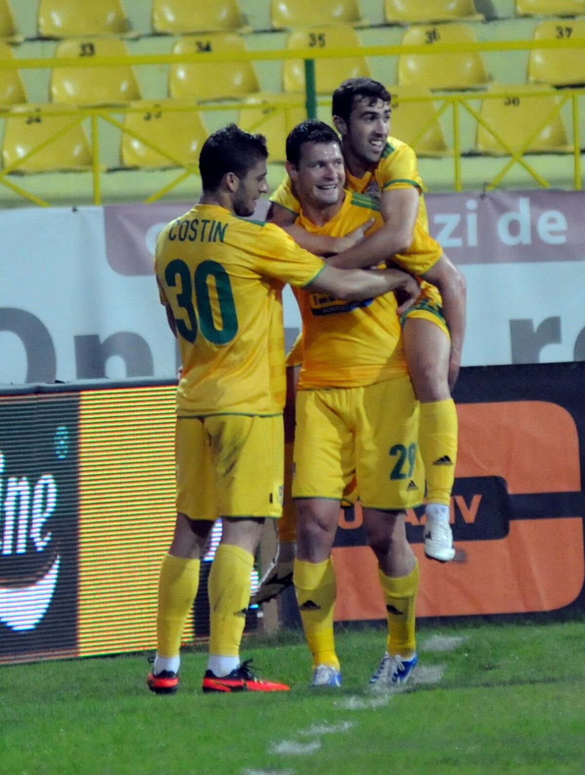 VIDEO&FOTO Moldovenii au urcat pe locul 3 » FC Vaslui - U Cluj 1-0