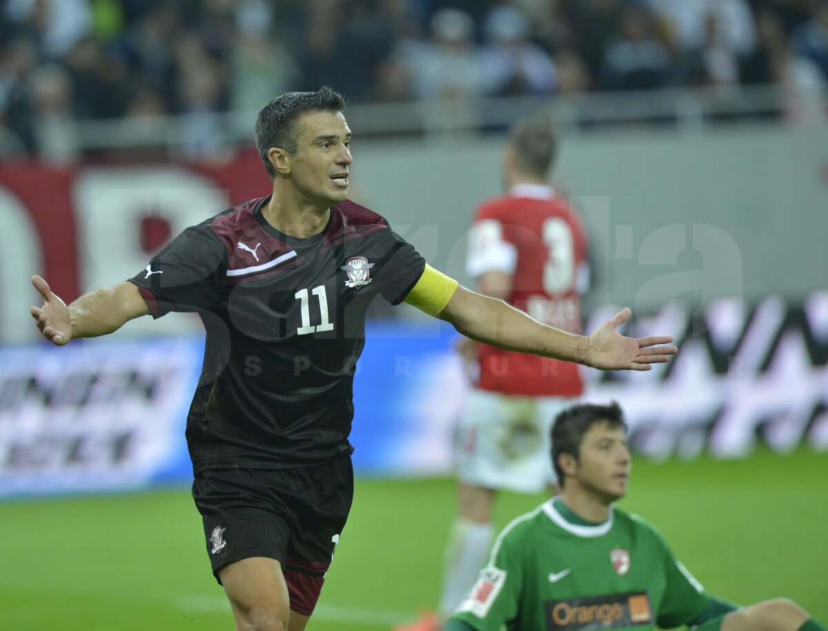 FOTO ŞI VIDEO Dinamo - Rapid 2-1 » Grande Alexe! Dubla "decarului" a salvat "partita" lui Bonetti