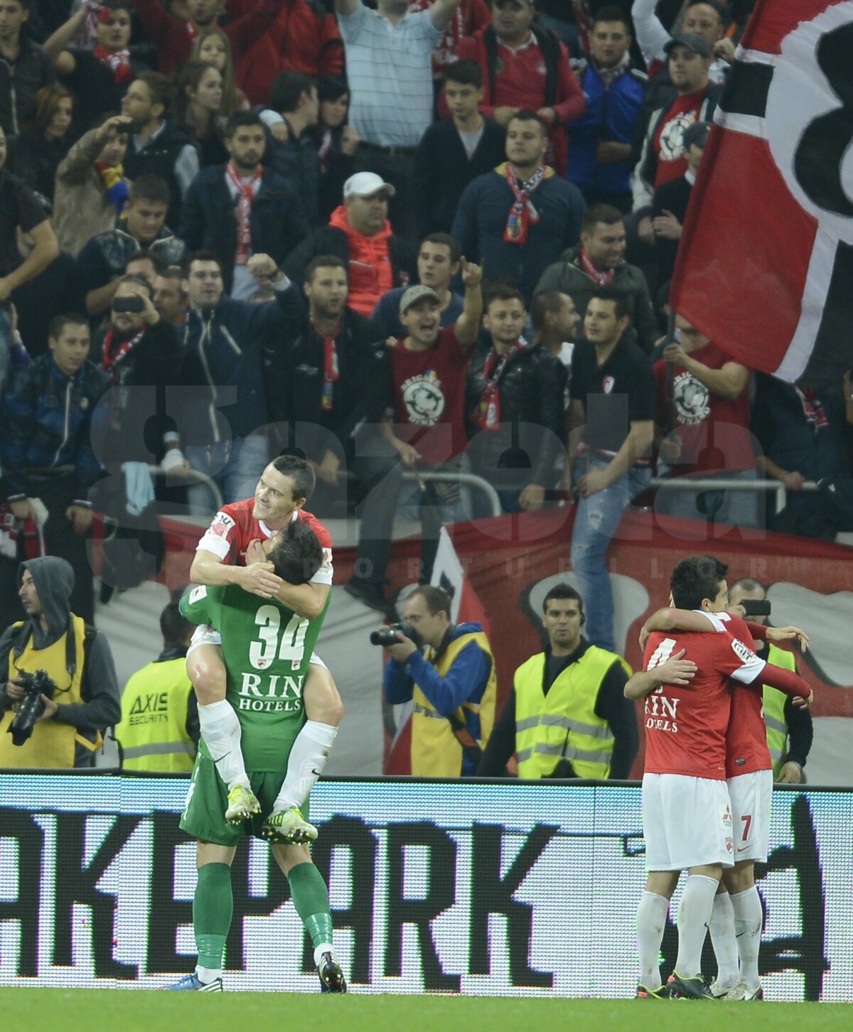 10 imagini remarcabile de la Dinamo-Rapid » Ţie care îţi place mai mult?