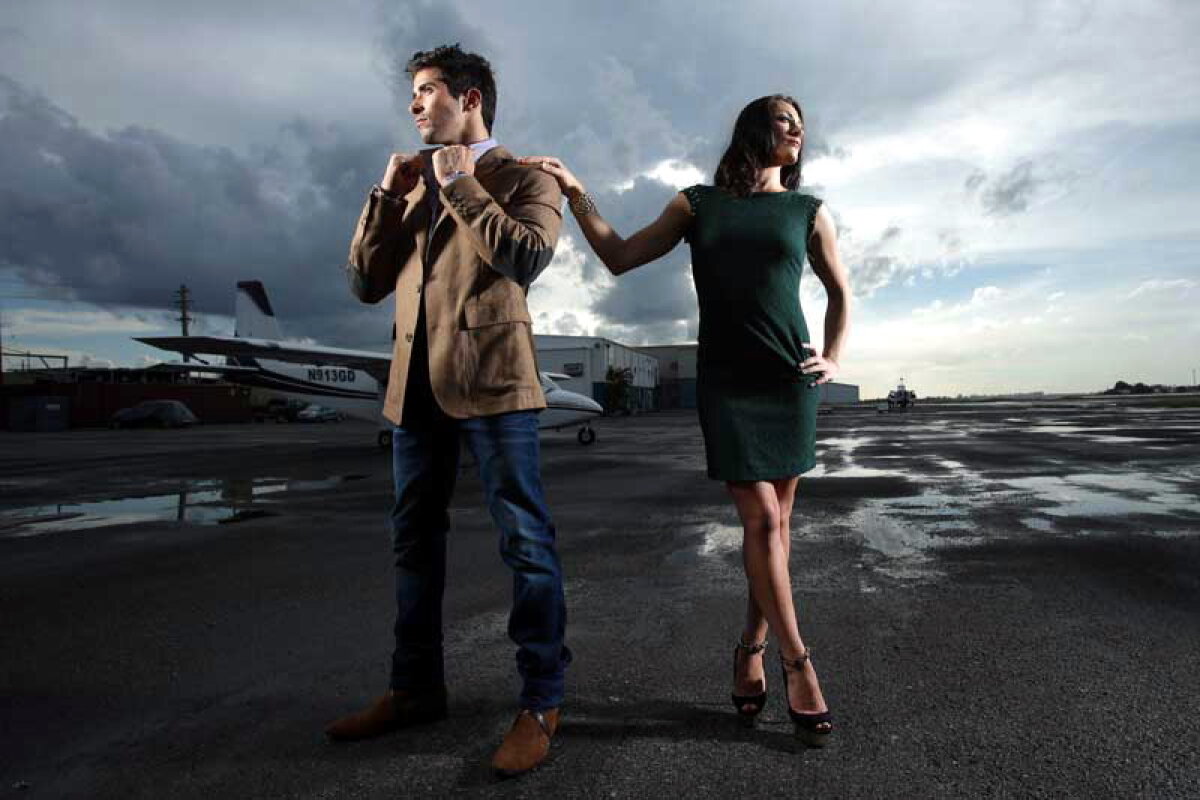 FOTO Idilă la modă » Cătălina Ponor şi portoricanul Tommy Ramos şi-au condimentat relaţia cu o şedinţă foto