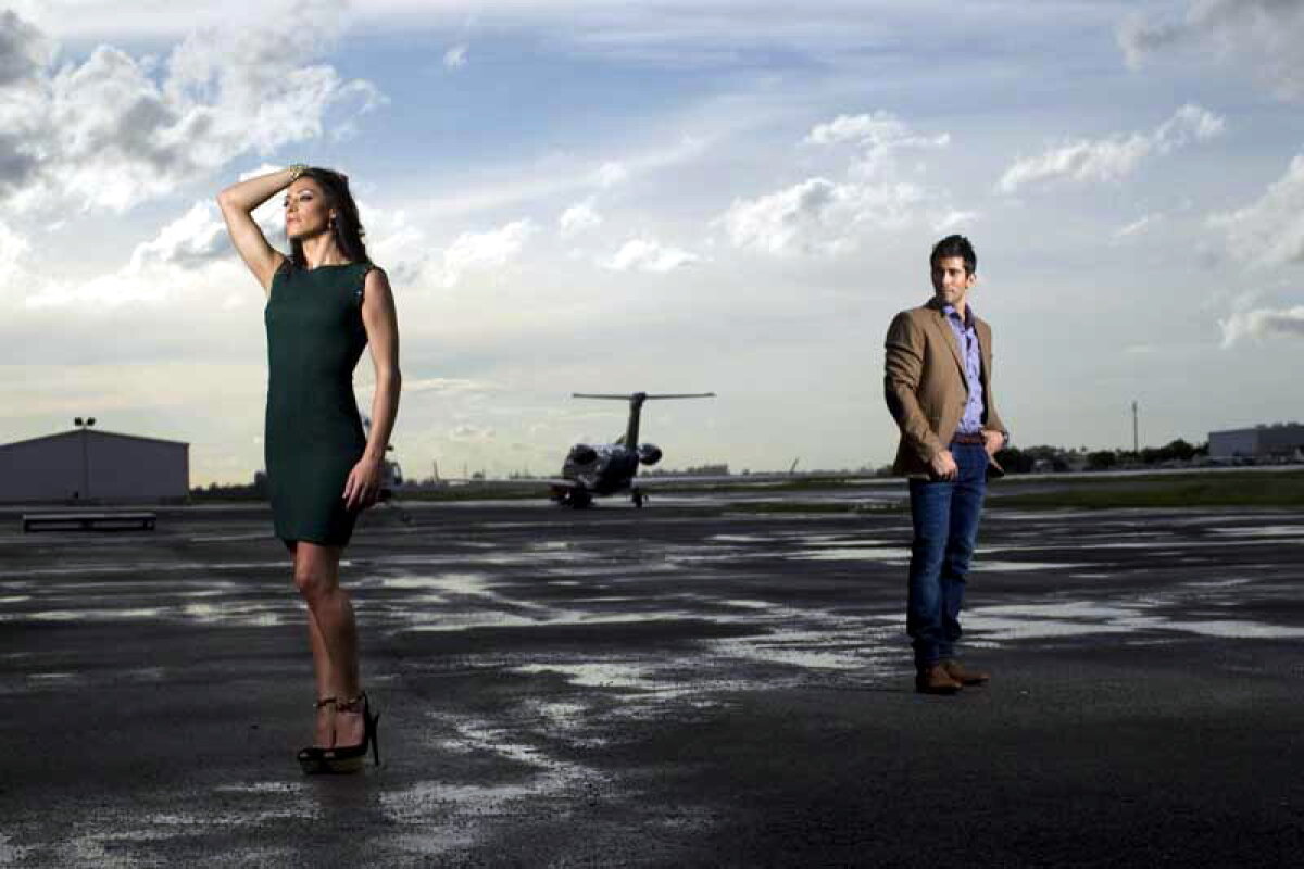 FOTO Idilă la modă » Cătălina Ponor şi portoricanul Tommy Ramos şi-au condimentat relaţia cu o şedinţă foto