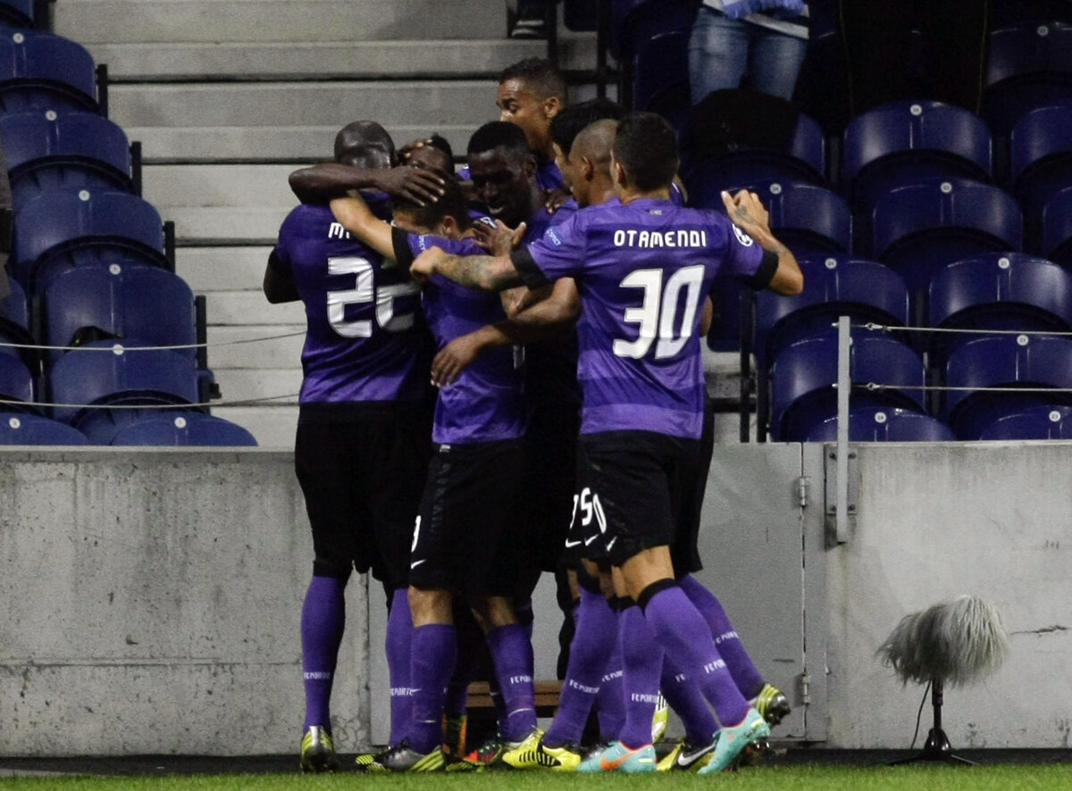 VIDEO şi FOTO Toate partidele din UEFA Champions League! Dortmund bate Realul, Milan pierde la Malaga