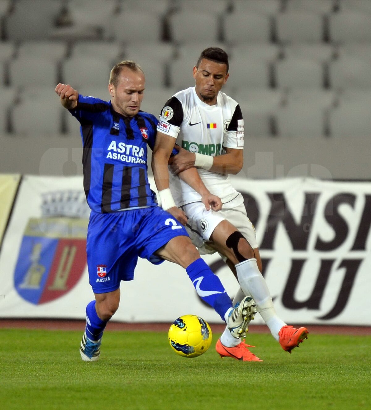 FOTO şi VIDEO U Cluj - Oţelul 1-1 » Studenţii şi gălăţenii s-au îngropat reciproc