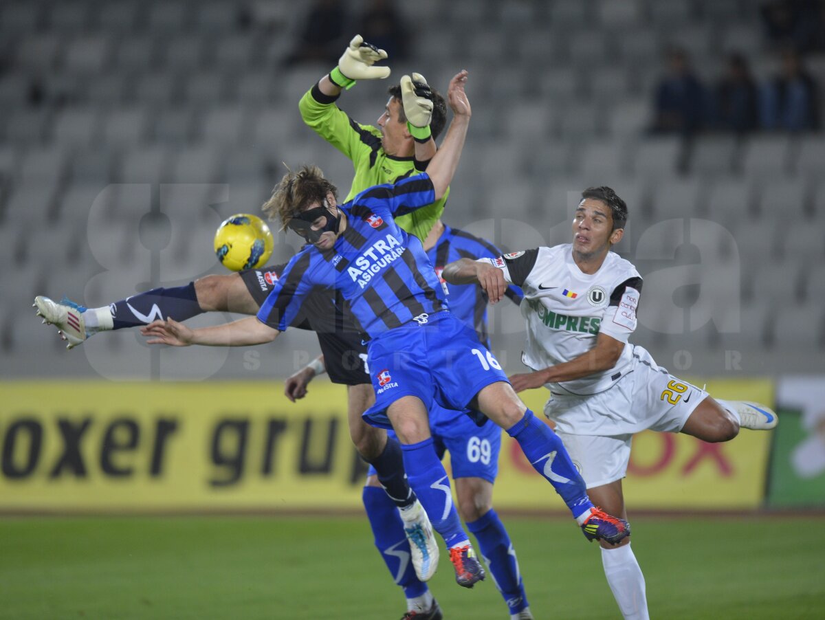 FOTO şi VIDEO U Cluj - Oţelul 1-1 » Studenţii şi gălăţenii s-au îngropat reciproc