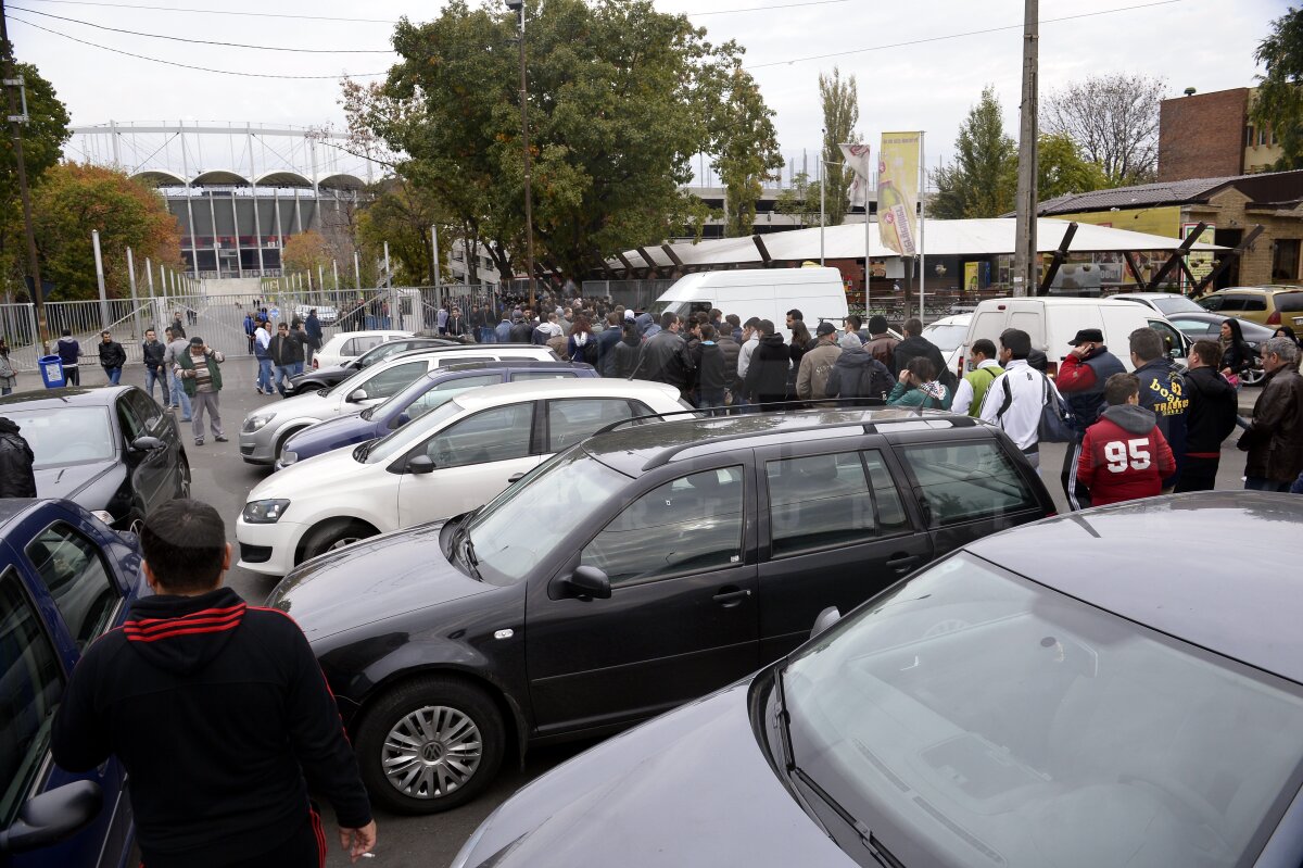 FOTO Derby de România creează isterie! Bătaie la case pentru ultimele 4.000 de bilete
