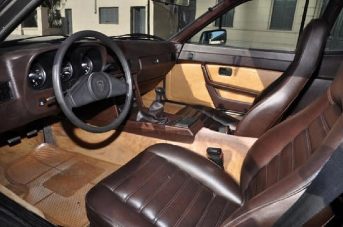 FOTO Porsche-ul din '79 al lui Maradona e de vînzare