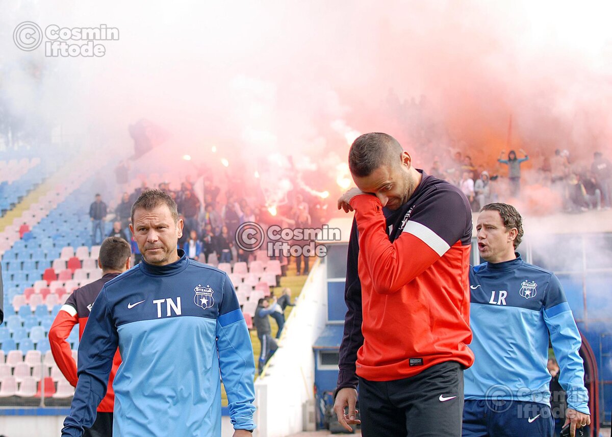 VIDEO şi FOTO La antrenament, ca la meci » Ultraşii Stelei au făcut spectacol la şedinţa de pregătire