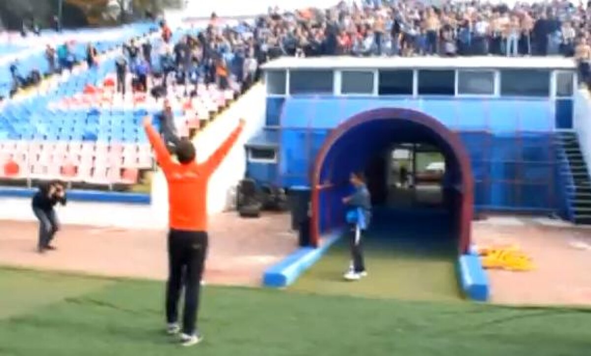 VIDEO Ultras MM » Managerul Stelei a condus galeria la ultimul antrenament înainte de derby