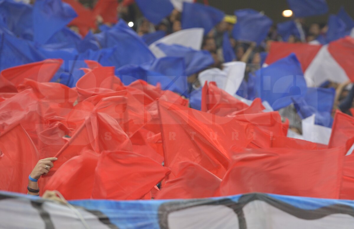 Derby de România înseamnă spectacol! » Steaua conduce cu 1-0 în tribunele Arenei Naţionale
