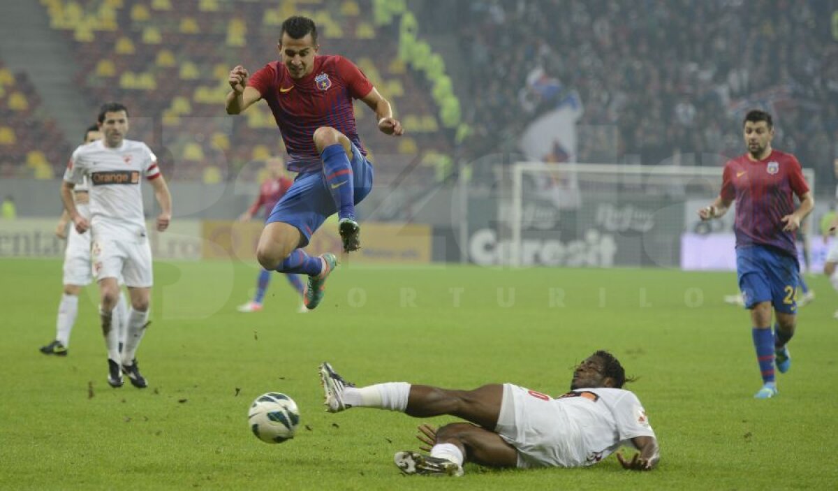 VIDEO&FOTO Se vede 24! Roş-albaştrii cîştigă Derby de România şi îşi iau viteză » Steaua - Dinamo 3-1