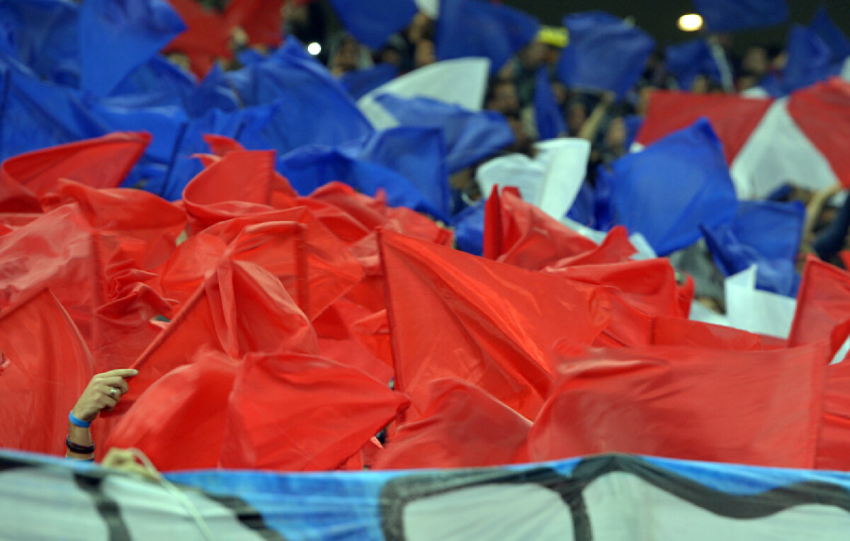 FOTO Infernul cu mult roşu » Steliştii şi dinamoviştii au creat o atmosferă fantastică la Derby