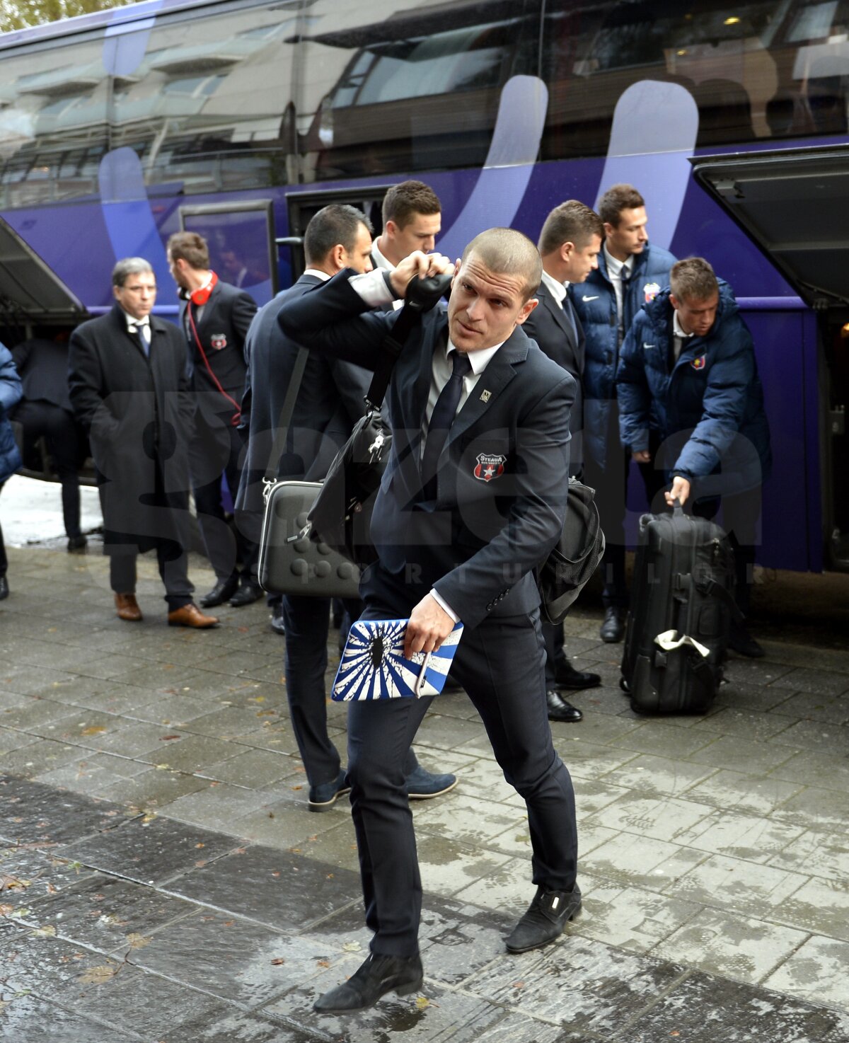 GALERIE FOTO Steliştii au ajuns în Norvegia » Pe ce om al lui Reghe pariază Becali cu Molde