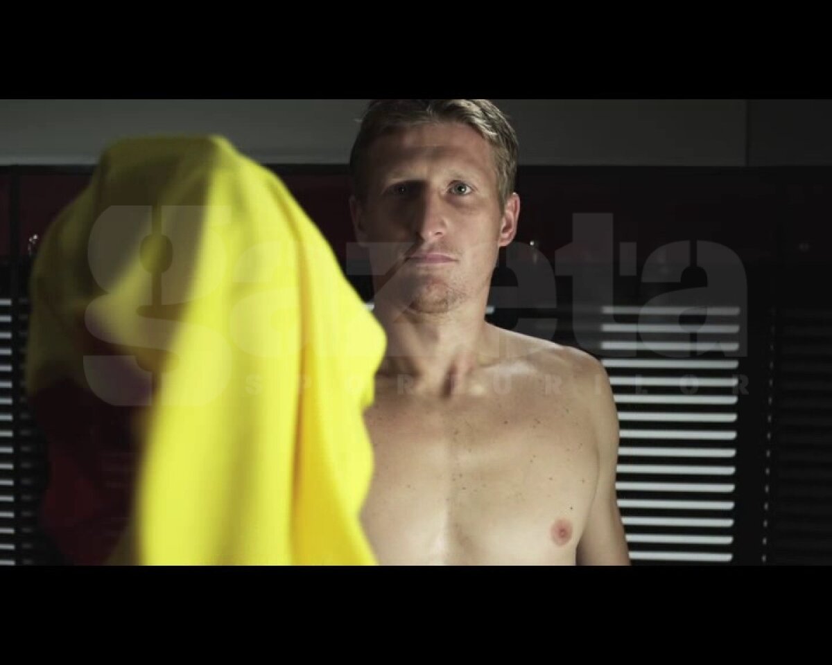 VIDEO "Dă-ţi tricoul jos!" » Fotbalişti la bustul gol în noul clip al campaniei FRF împotriva violenţelor de pe stadioane