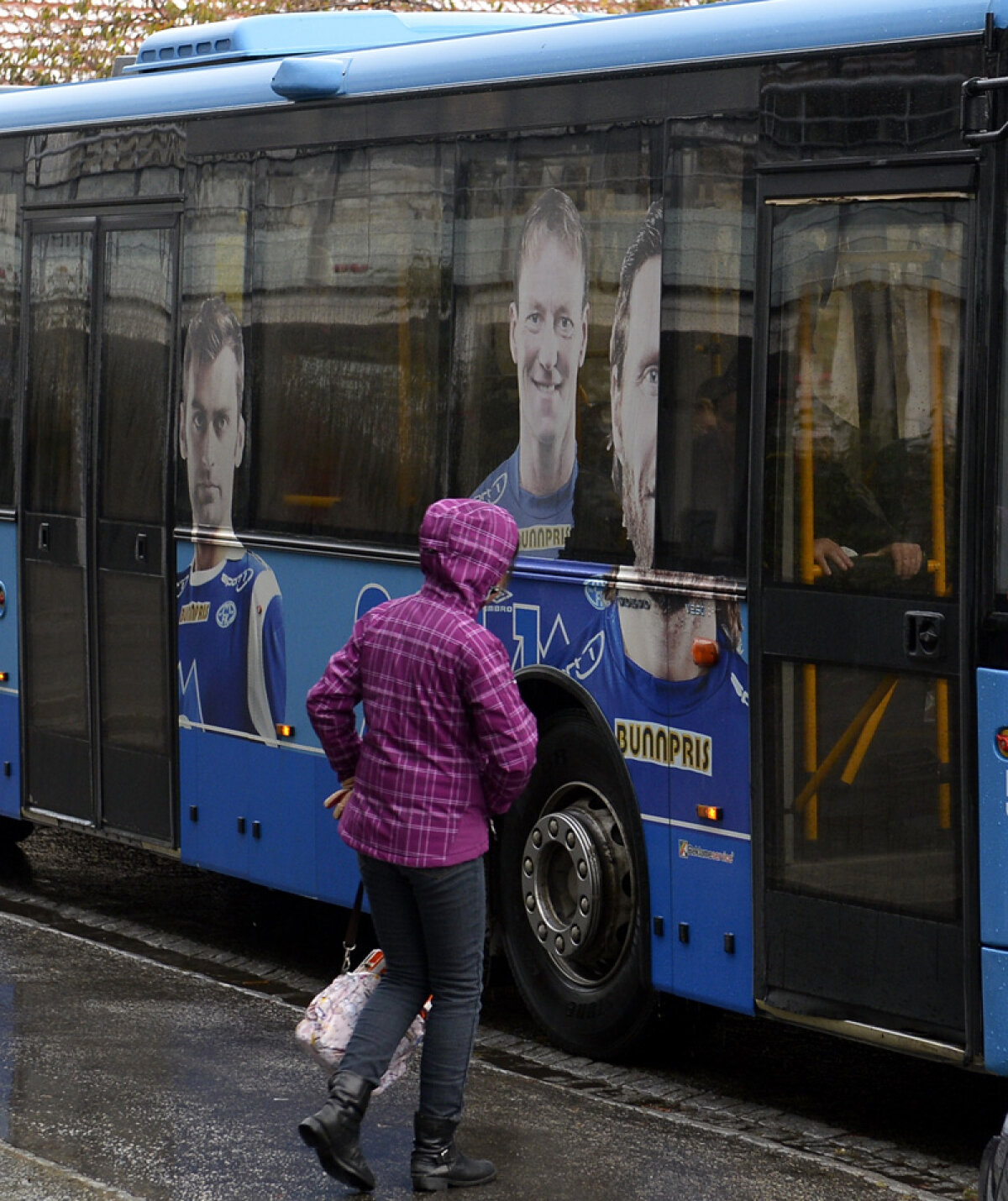 FOTO Mîndria oraşului » Antrenorul lui Molde este văzut ca un erou local în orăşelul norvegian