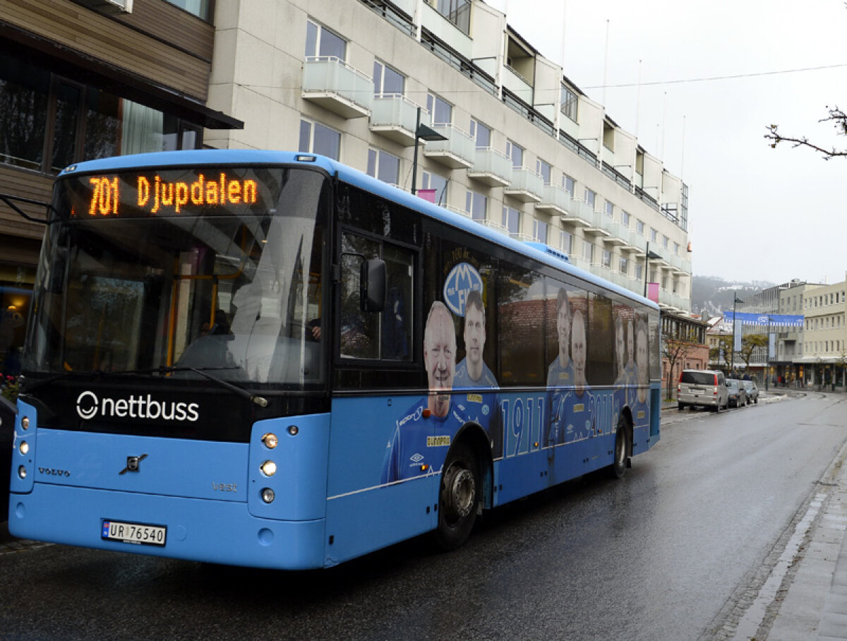 FOTO Mîndria oraşului » Antrenorul lui Molde este văzut ca un erou local în orăşelul norvegian