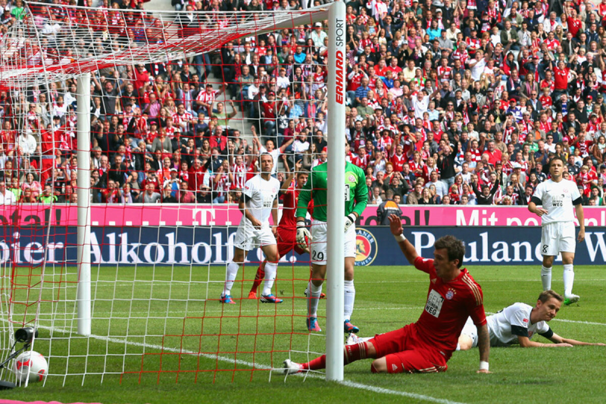 Porţile care nu mai rănesc » Nemţii au ascuns în pămînt cadrul metalic de prindere a plaselor pentru a evita accidentările!