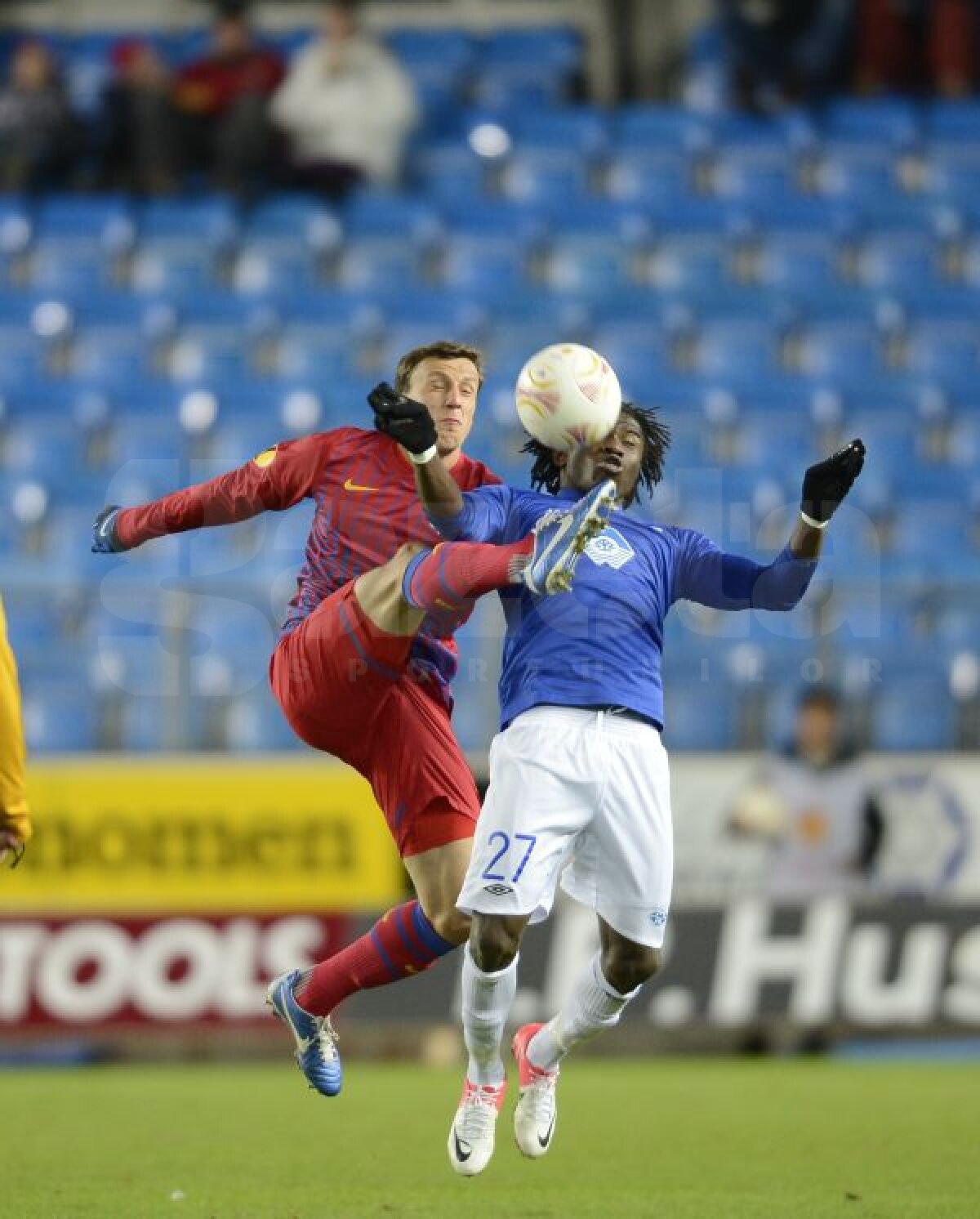 VIDEO+FOTO În marş spre primăvară » Steaua învinge şi la Molde, 2-1, şi e la un punct de calificare