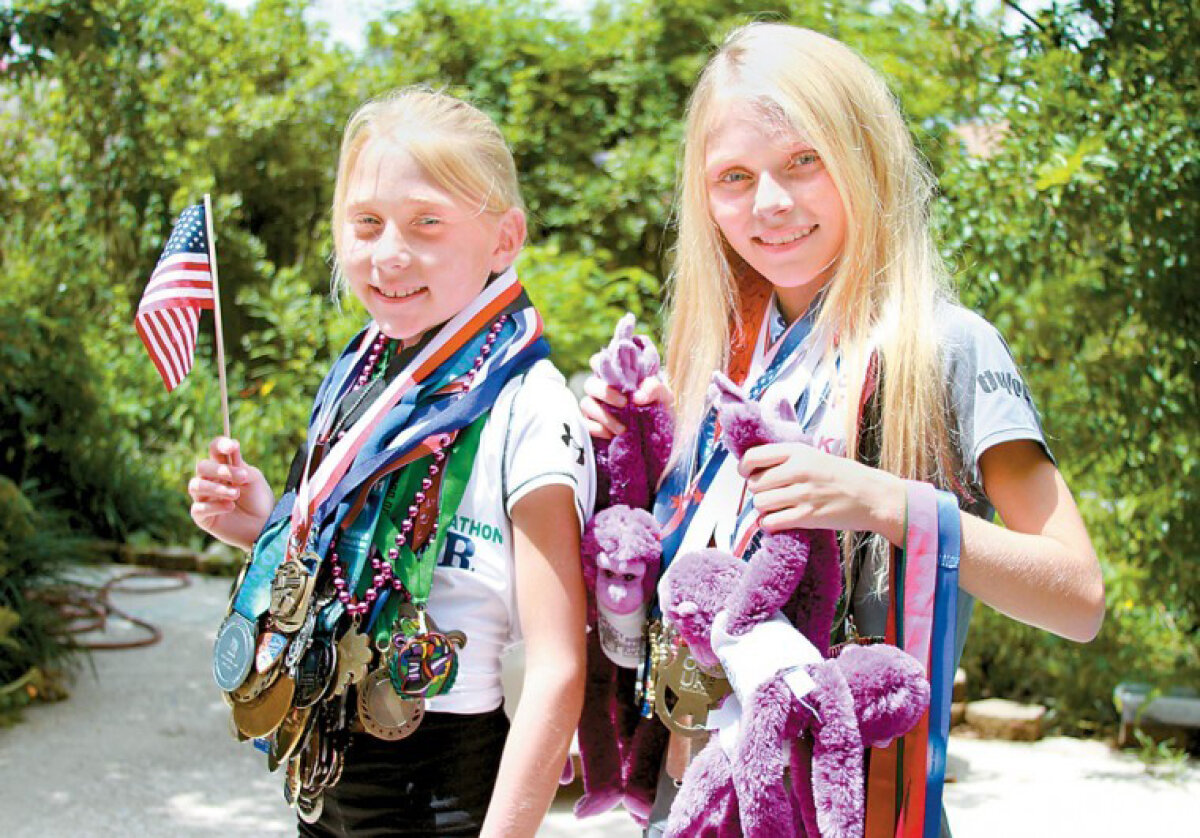 Prea tinere, prea neliniştite » Povestea a două surori de 10 şi de 12 ani care aleargă la maratoane şi curse de trail running