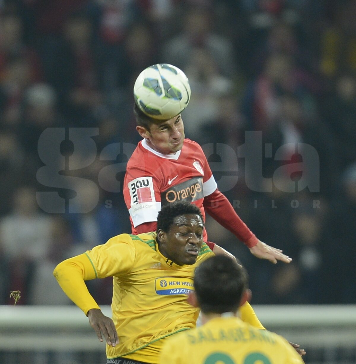 VIDEO&FOTO "Cîini" în cădere liberă » Dinamo a pierdut şi derby-ul cu Vaslui, 0-1
