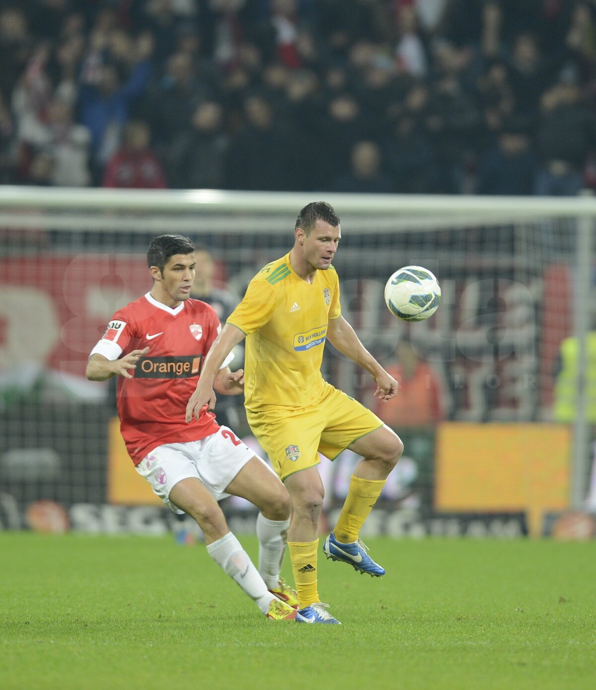 VIDEO&FOTO "Cîini" în cădere liberă » Dinamo a pierdut şi derby-ul cu Vaslui, 0-1