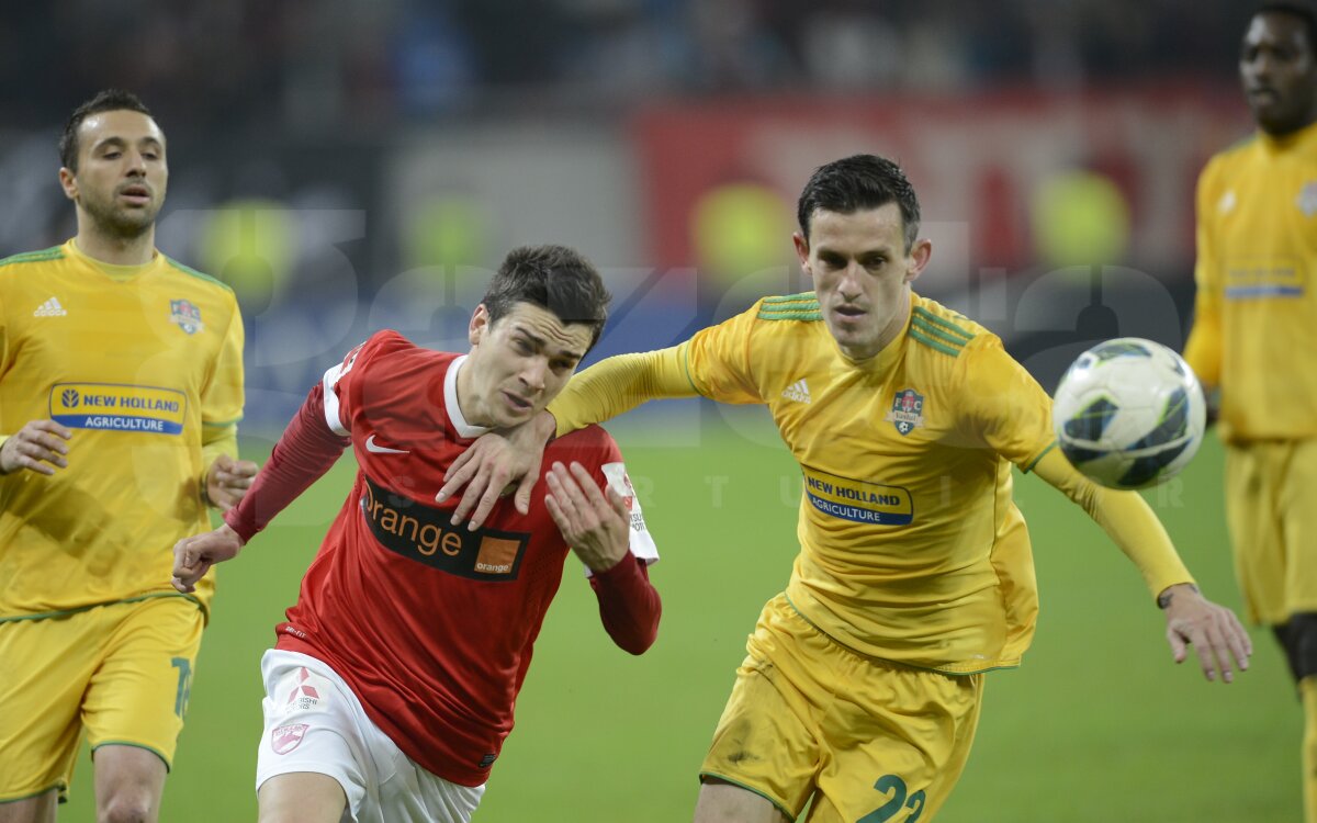 VIDEO&FOTO "Cîini" în cădere liberă » Dinamo a pierdut şi derby-ul cu Vaslui, 0-1