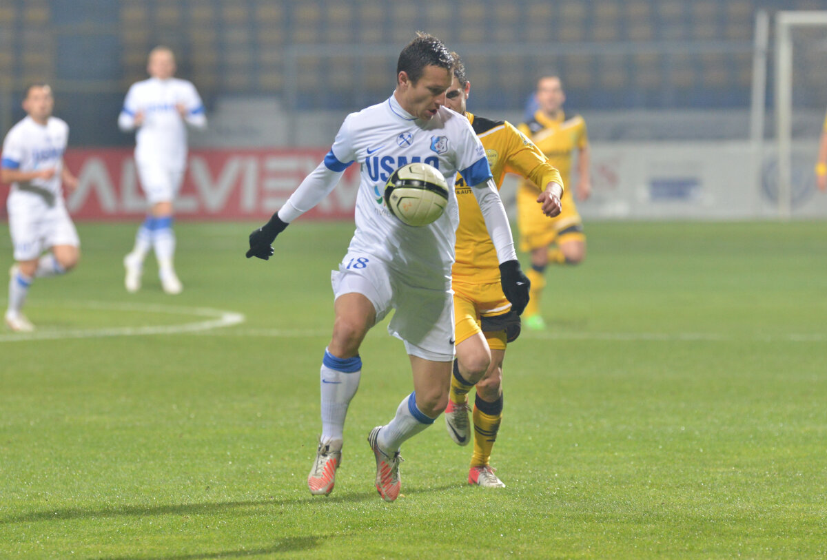 VIDEO Echipa lui Grigoraş revine pe locul 2 » FC Braşov - Pandurii 0-1