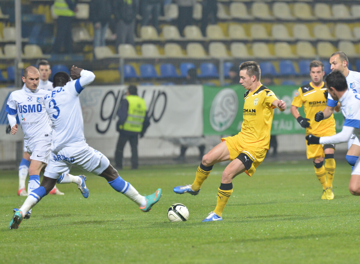 VIDEO Echipa lui Grigoraş revine pe locul 2 » FC Braşov - Pandurii 0-1