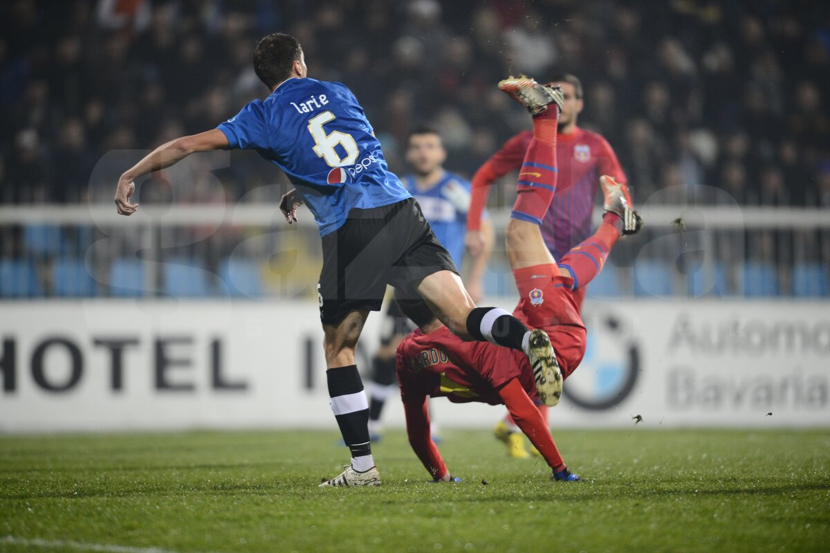 FOTO&VIDEO Echipa lui Reghe i-a pus la colţ pe puştii lui Hagi » Viitorul - Steaua 0-4