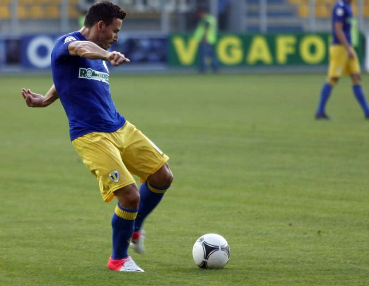 VIDEO Prejudiciu Grozav » Cu 10 ex-clujeni în echipă, Petrolul a învins-o pe U Cluj, scor 2-0