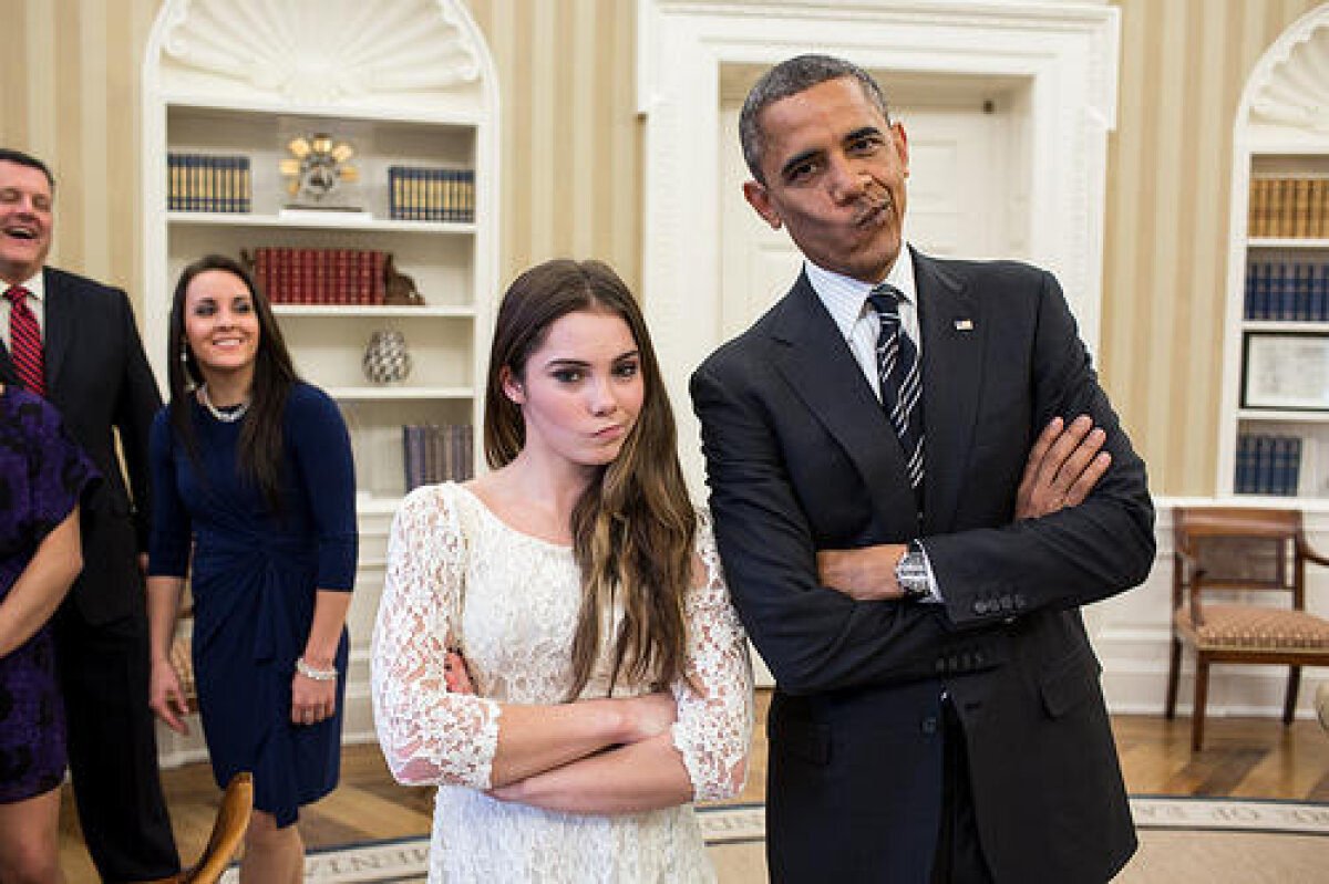 O mai ţineţi minte pe McKayla? Nu a fost impresionată nici de întîlnirea cu Obama :D