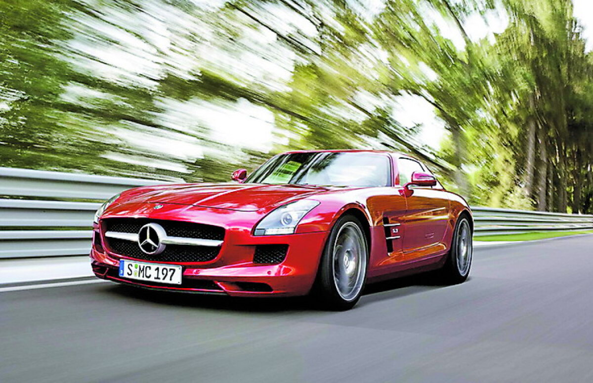 FOTO Golgeterul 4x4 » La 27 de ani, Cristiano Ronaldo are în garaj maşini de 4,6 milioane de euro