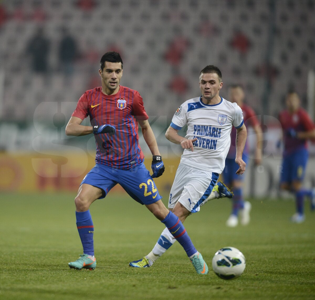 FOTO ŞI VIDEO Steaua - CS Severin 2-1 » Roş-albaştrii se impun, însă au terminat jocul cu 3 accidentaţi
