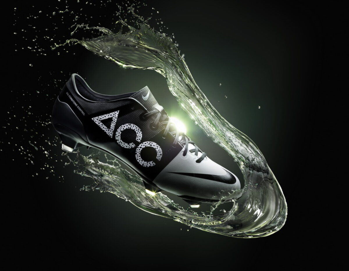 S-a lansat cea mai uşoară, cea mai rapidă şi cea mai ecologică gheată de fotbal!