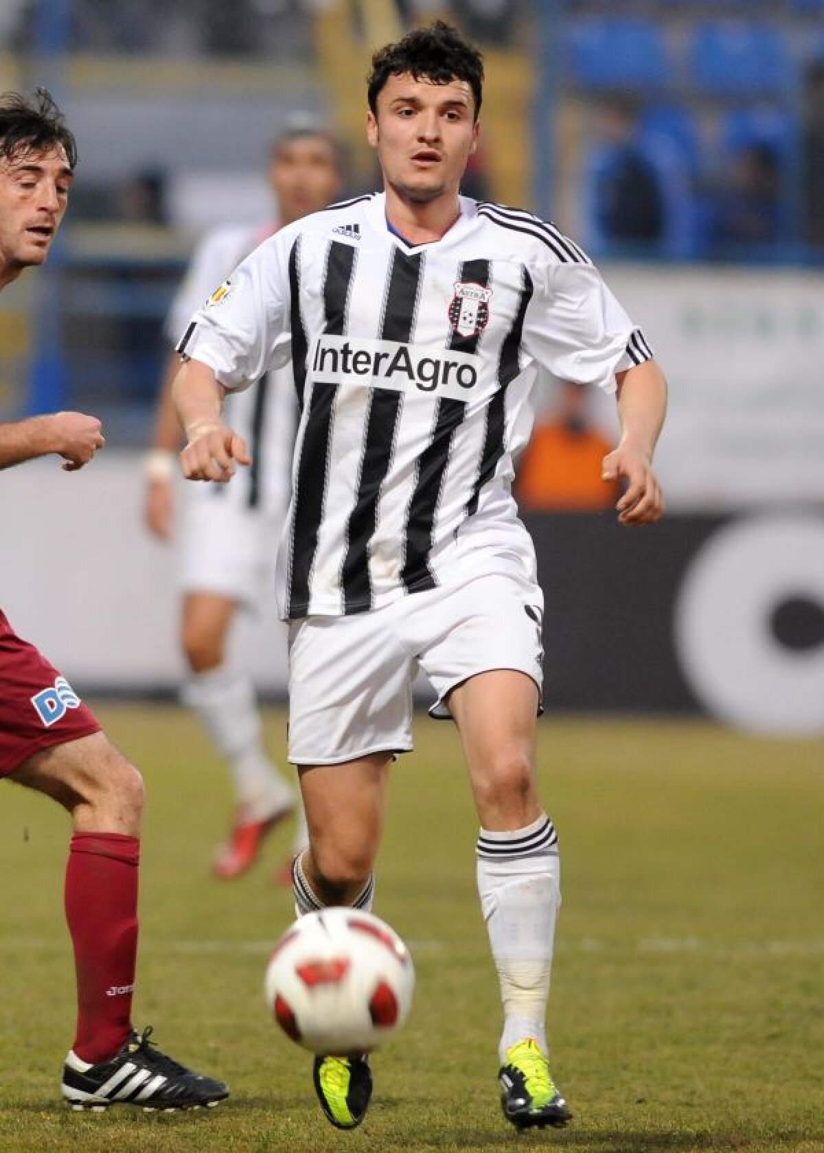 VIDEO Strălucitori » Elevii lui Sinescu au defilat în faţa Pandurilor şi au terminat turul pe locul 2