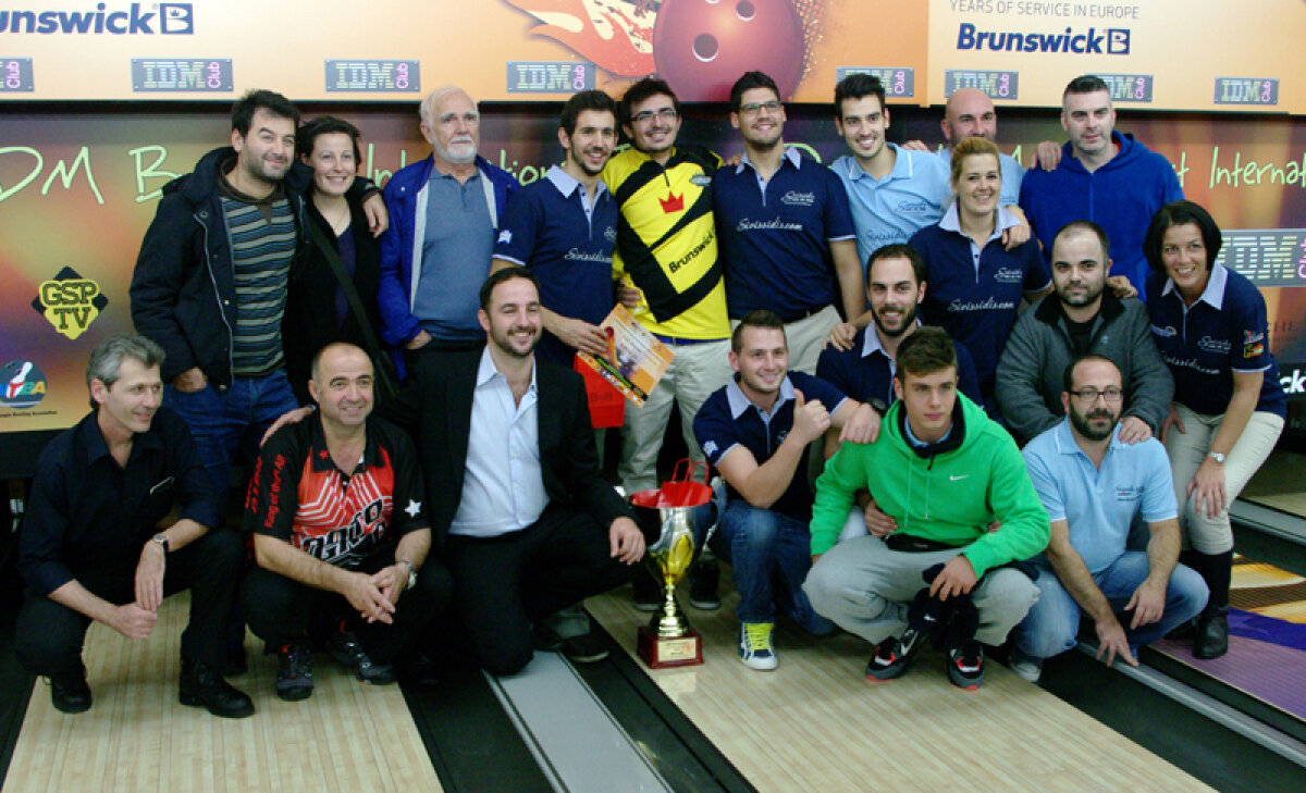 Galerie FOTO Finală neaşteptată la Turneul Internaţional de Bowling de la Bucureşti » Giannis Stathos e noul campion