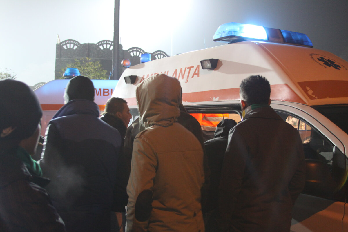 FOTO Moldoveni cu sînge fierbinte » Fanii Vasluiului s-au luat la bătaie cu suporterii Iaşiului înainte de meci!